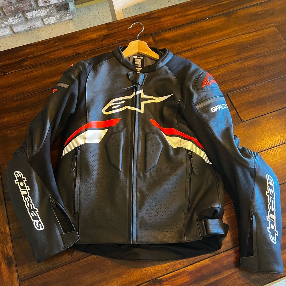 GP plus R v3 Airflow jacket